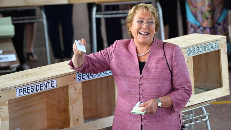 Bachelet logró una amplia victoria pero irá al ballottage