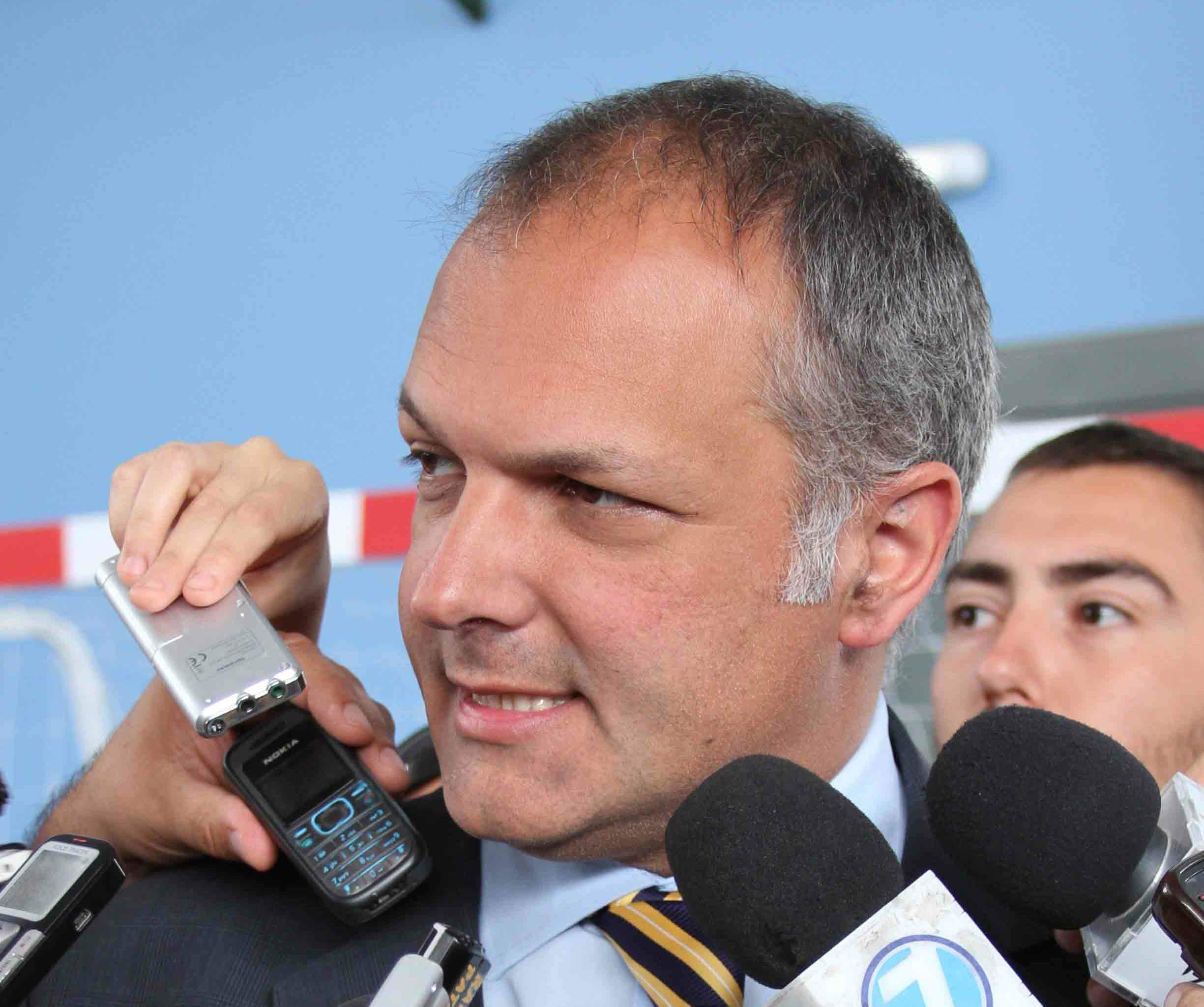 “Hay que trabajar para ganarle a los narcotraficantes”