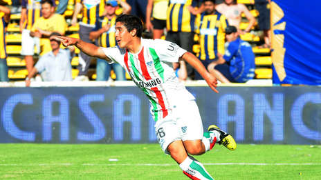 Vélez le ganó a Central 3 a 2