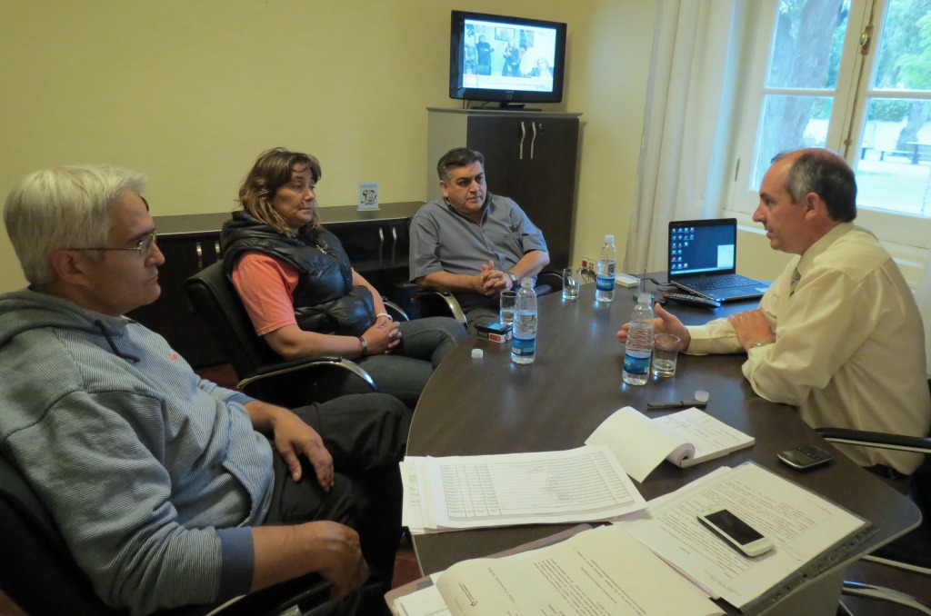 Castro recibió a sindicatos por la situación financiera de Madryn