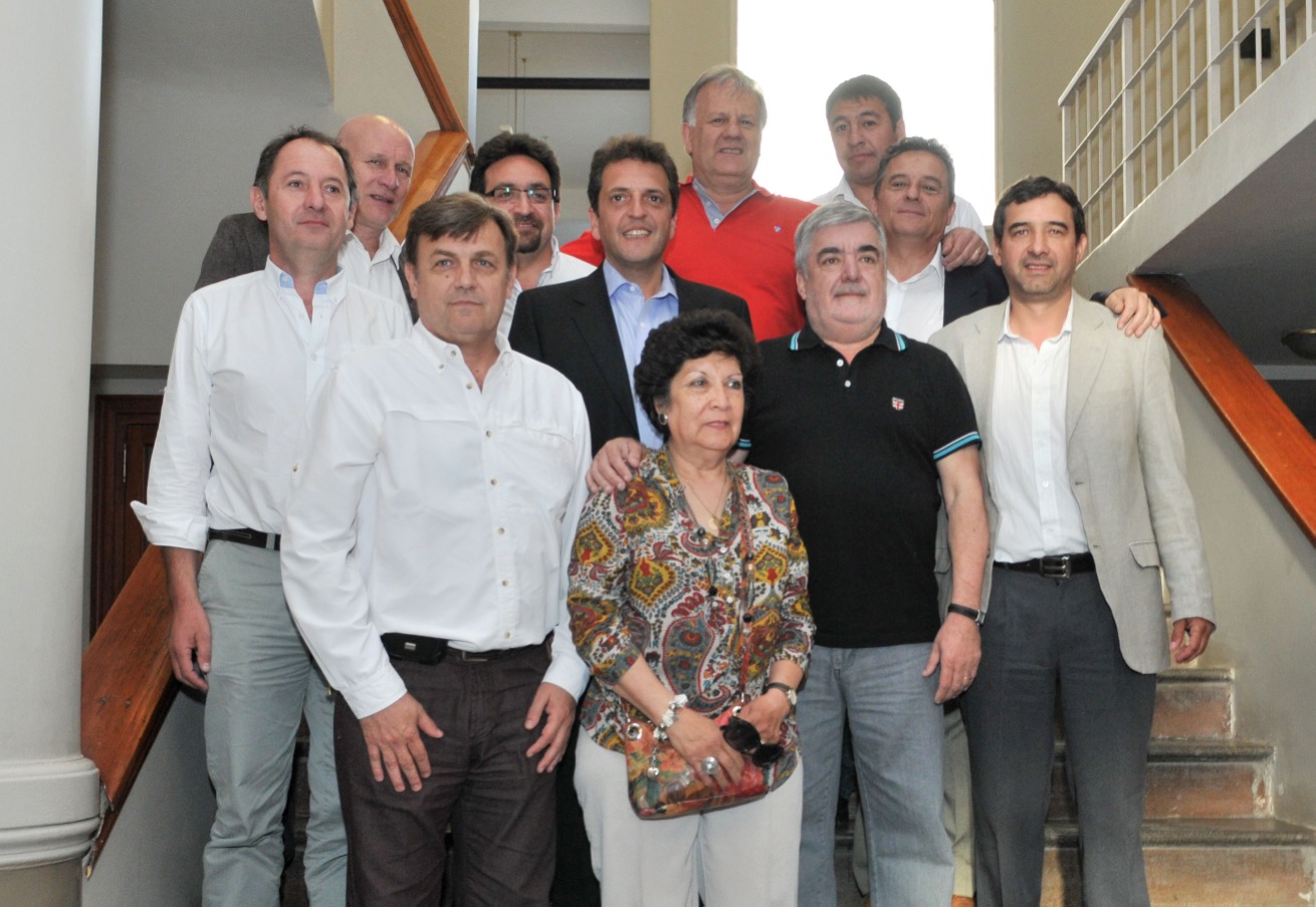 Das Neves busca un «Frente Superador» en 2015