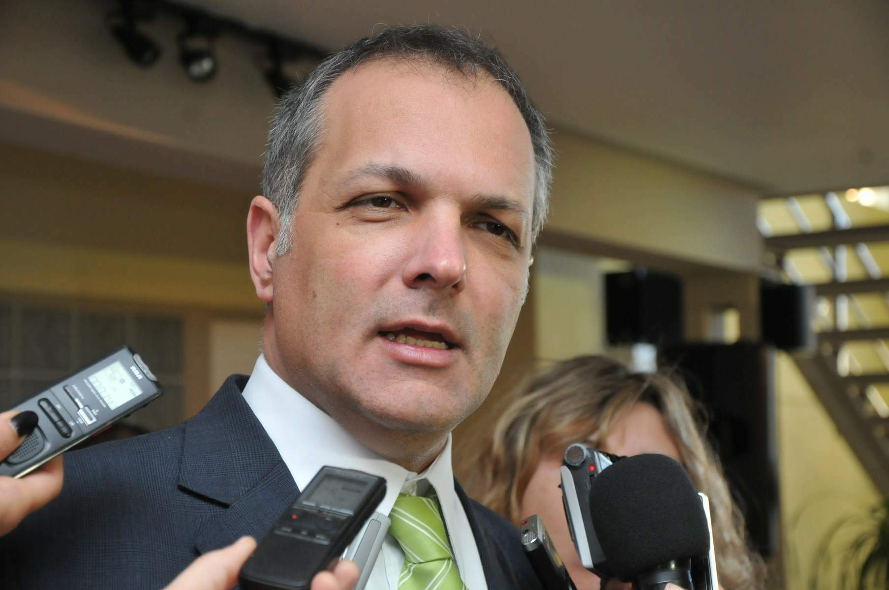 Buzzi vuelve a cumplir agenda en Comodoro