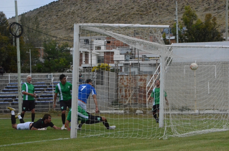 Show de goles: La CAI superó 5 a 4 a Estudiantes de San Luis