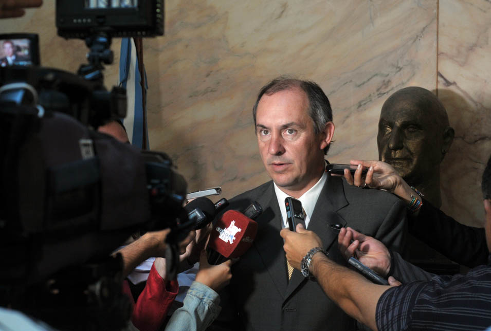Castro promete un ambicioso e inédito plan de obras