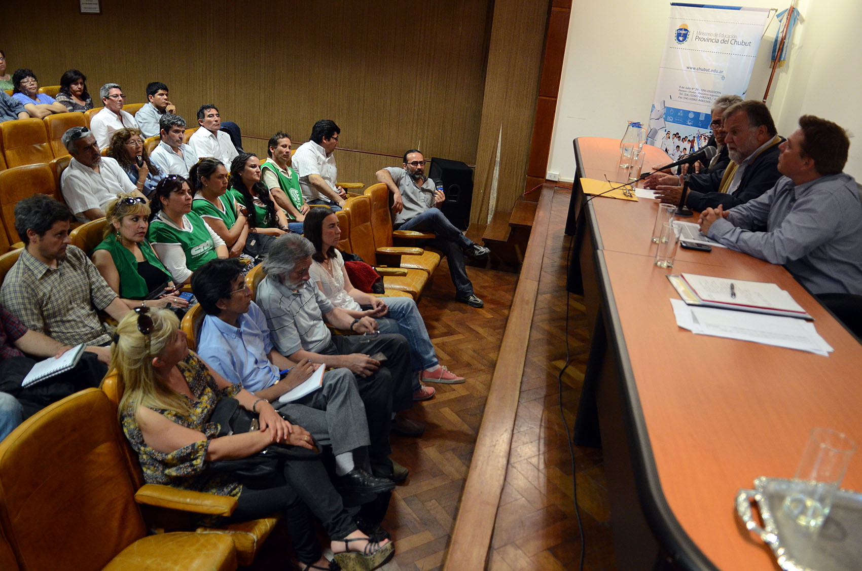 Firmenich recibió a los gremios docentes