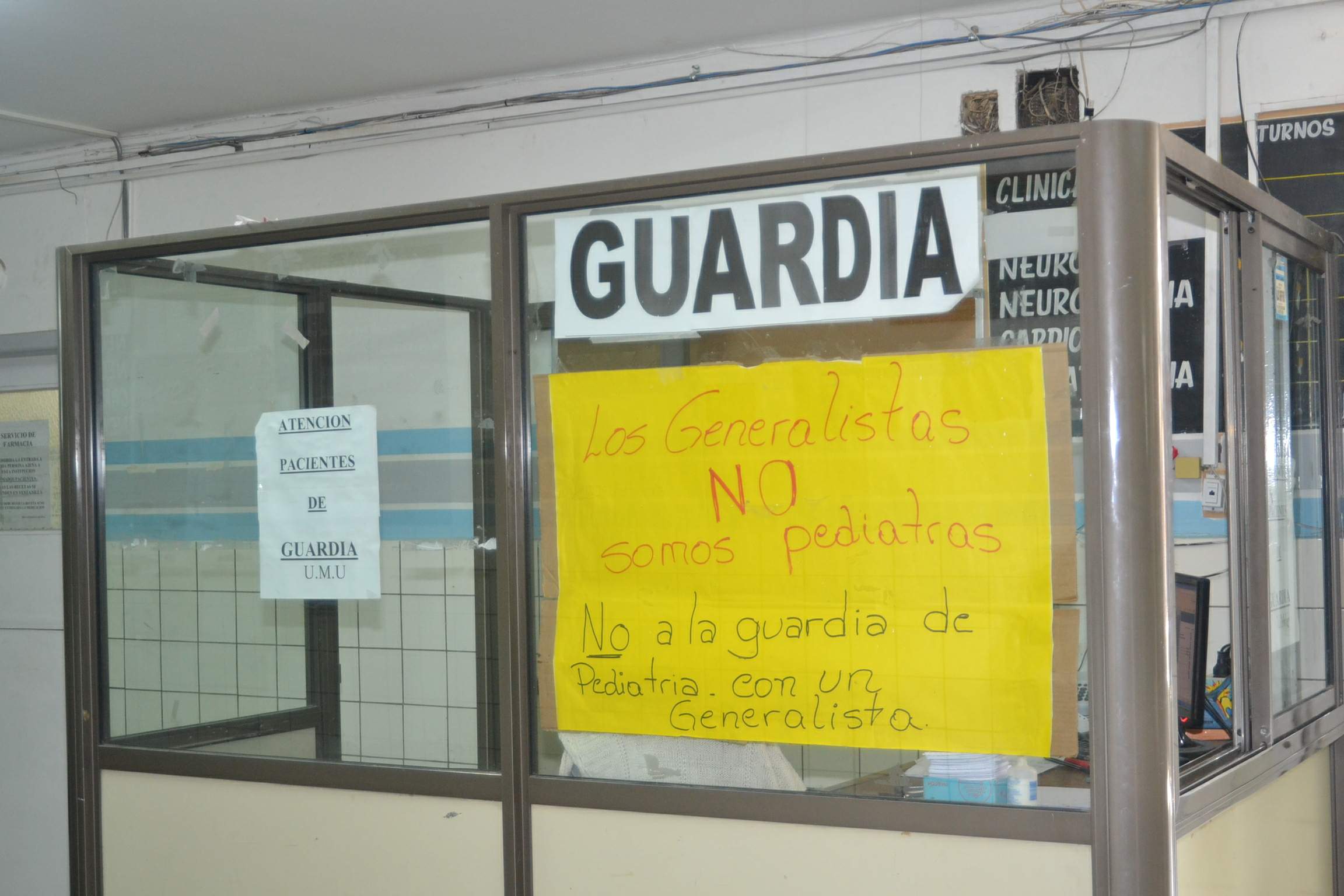 Salud: Analizan si suspenden el paro