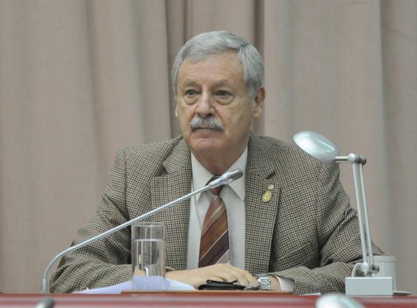 Piden incluir a escuelas privadas en los mejores promedios del secundario