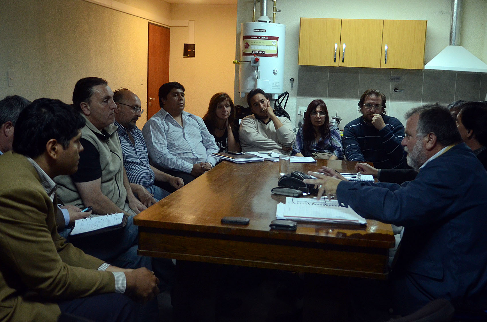 Educación mejoró la propuesta a los gremios docentes