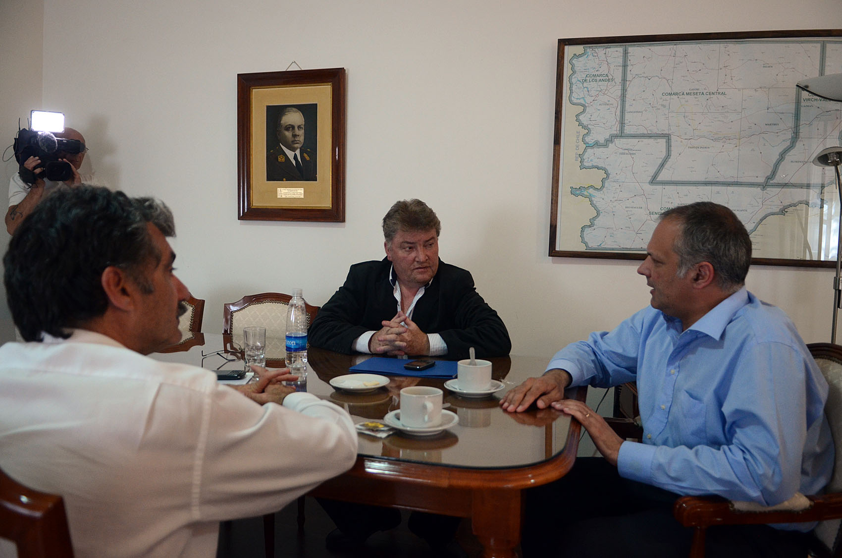 Buzzi continúa reuniones con intendentes