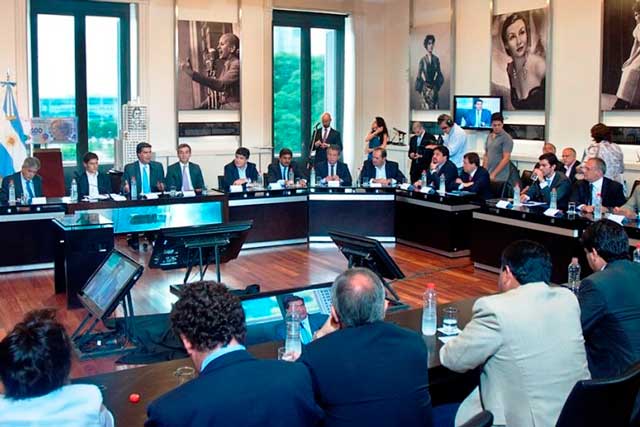 Chubut adhirió al Programa Federal de Desendeudamiento