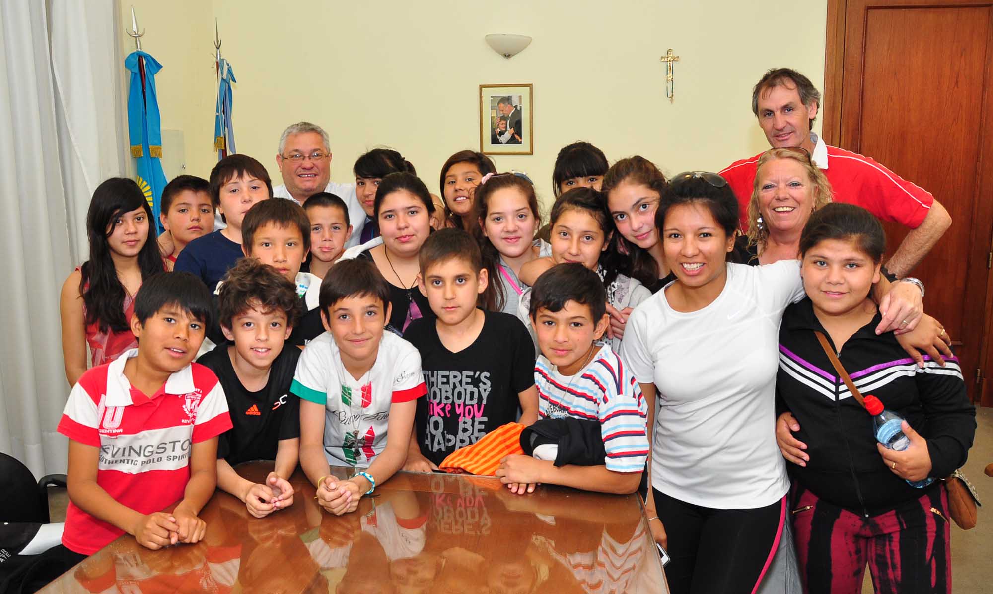 Alumnos de Comodoro visitaron Casa de Gobierno