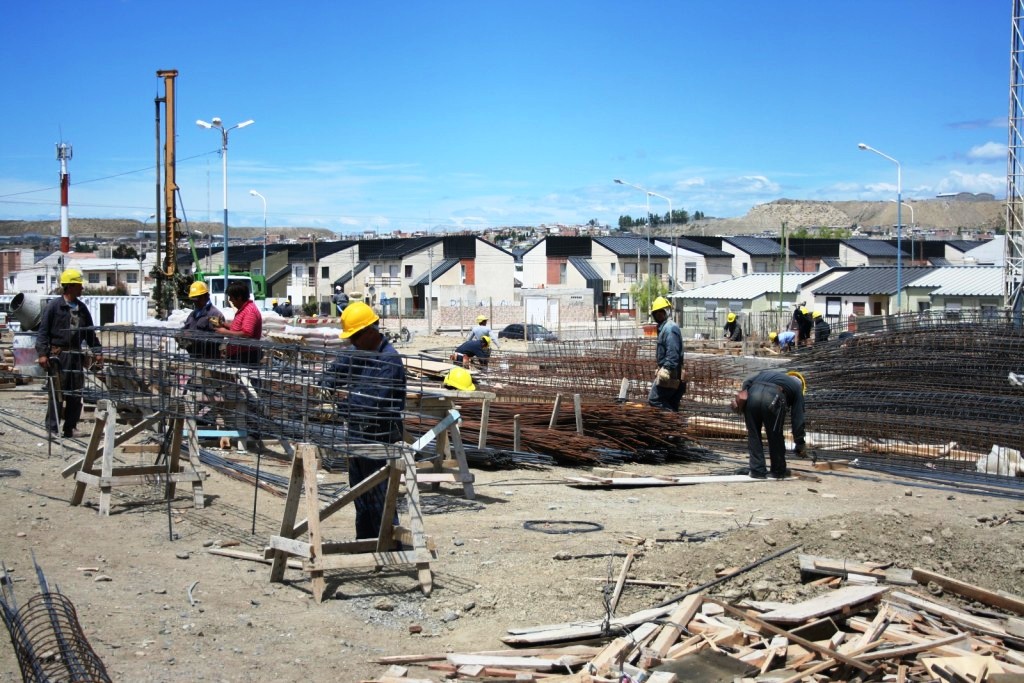 Chubut duplica las inversiones en infraestructura para 2014