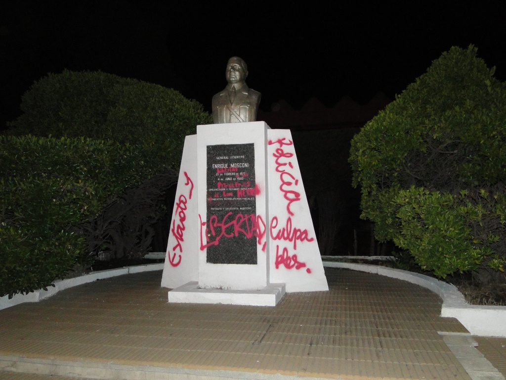 Di Pierro repudió el vandalismo contra monumentos históricos
