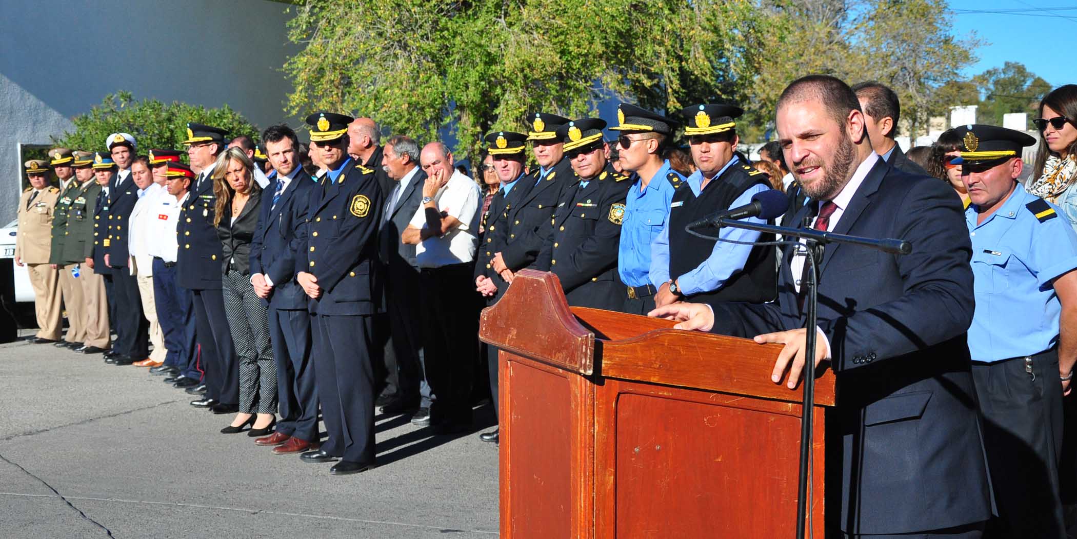 Policías levantaron su medida en Comodoro