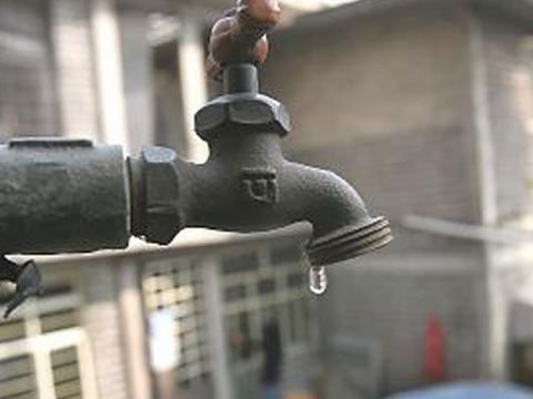 Cortan el agua desde las 0 horas del lunes