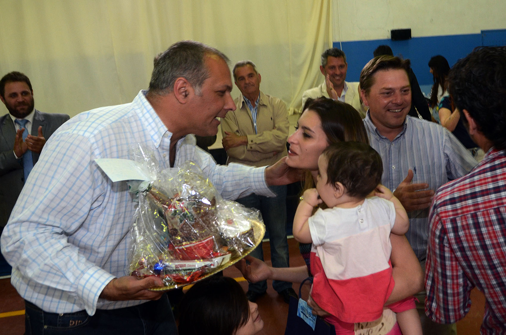 Buzzi entregó viviendas a 44 familias de la ciudad