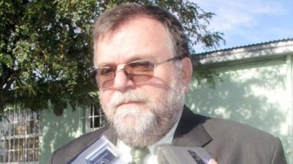 Firmenich renunció al Ministerio de Educación