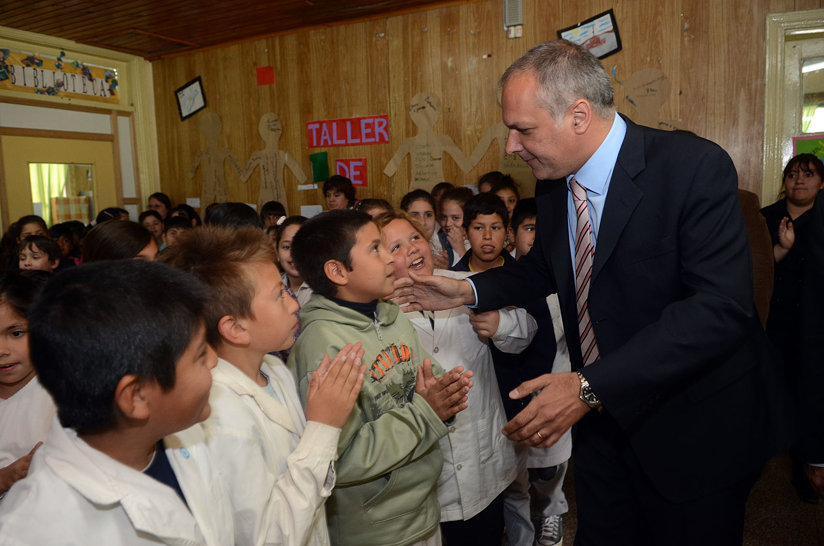 Buzzi licitó la reconstrucción de una histórica escuela