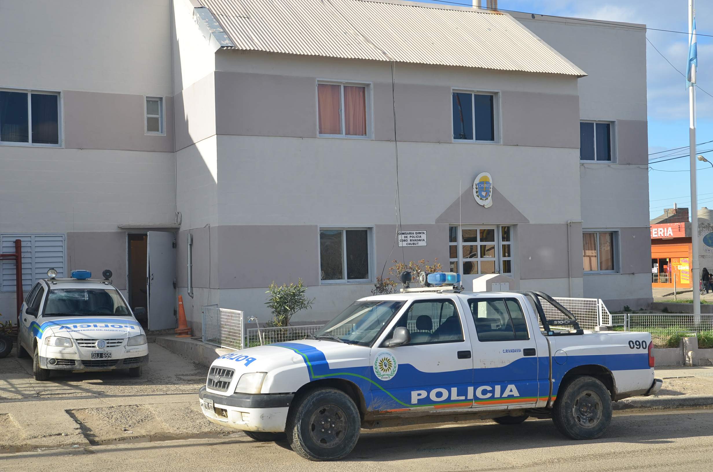 Retención de servicio de policías chubutenses
