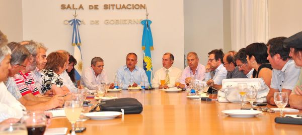 Castro: «Chubut no achicará la planta política»