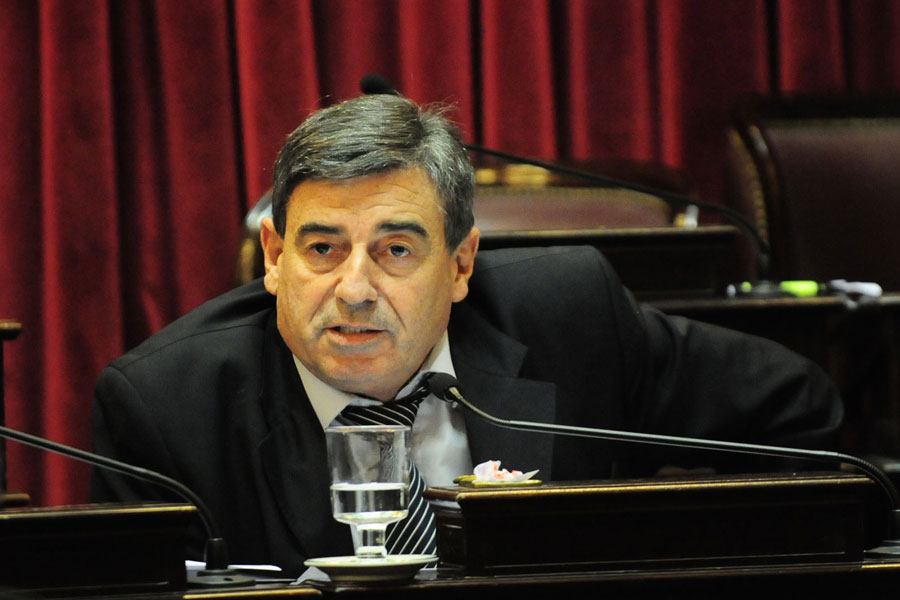 Cimadevilla: “YPF quiere reducir el pago de regalías”