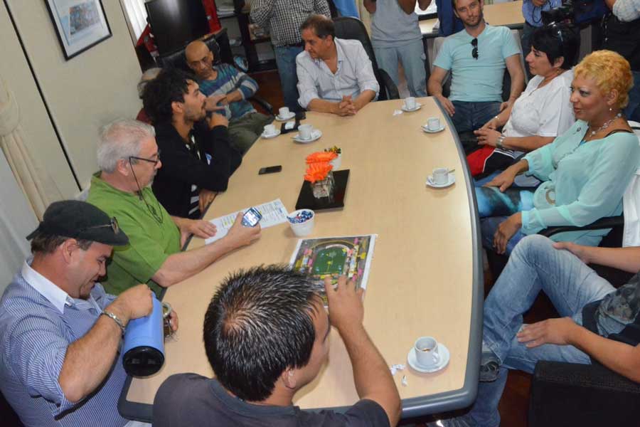 Presentaron a los artistas locales que participarán en el aniversario