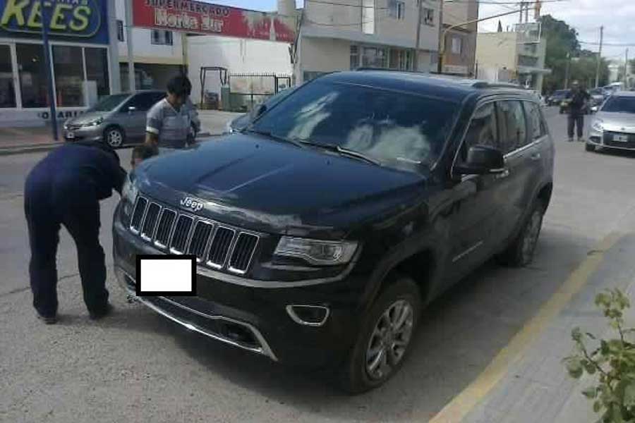 Atacaron la camioneta de Eliceche en Madryn