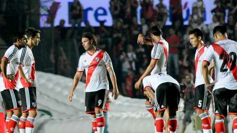 Duro traspié de River en Santa Fe