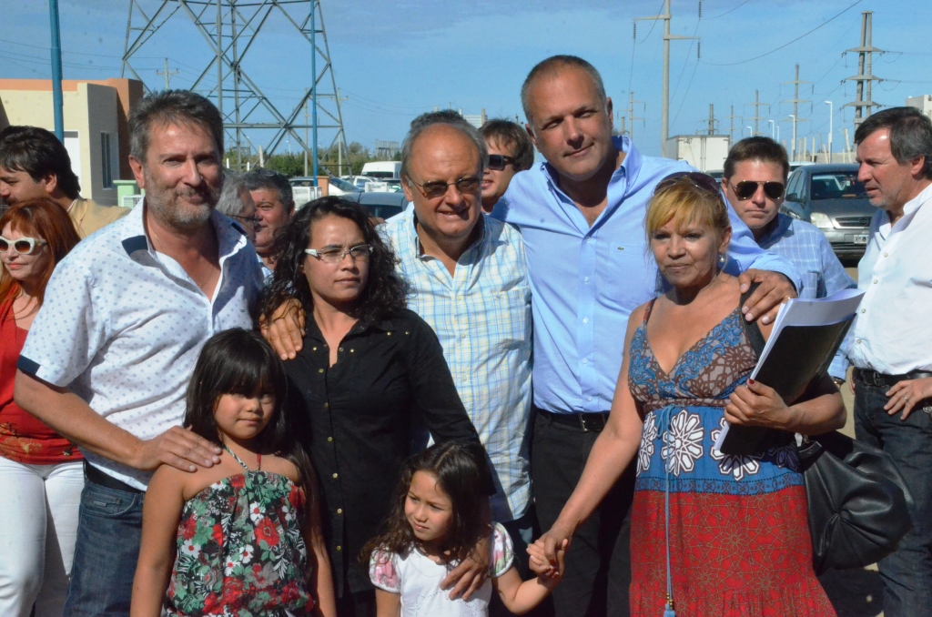 Entregaron 25 viviendas en Cuidadela