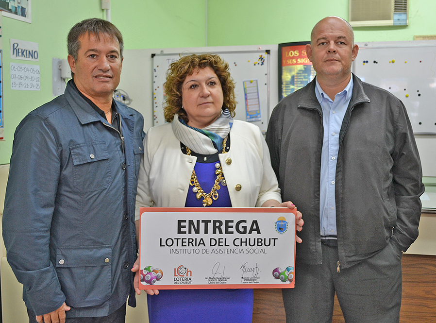 Lotería entregó pozo acumulado en Comodoro y anunció capacitaciones