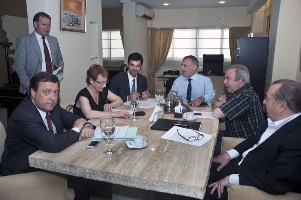 Buzzi mantendrá encuentros con CFK y la OFEPHi