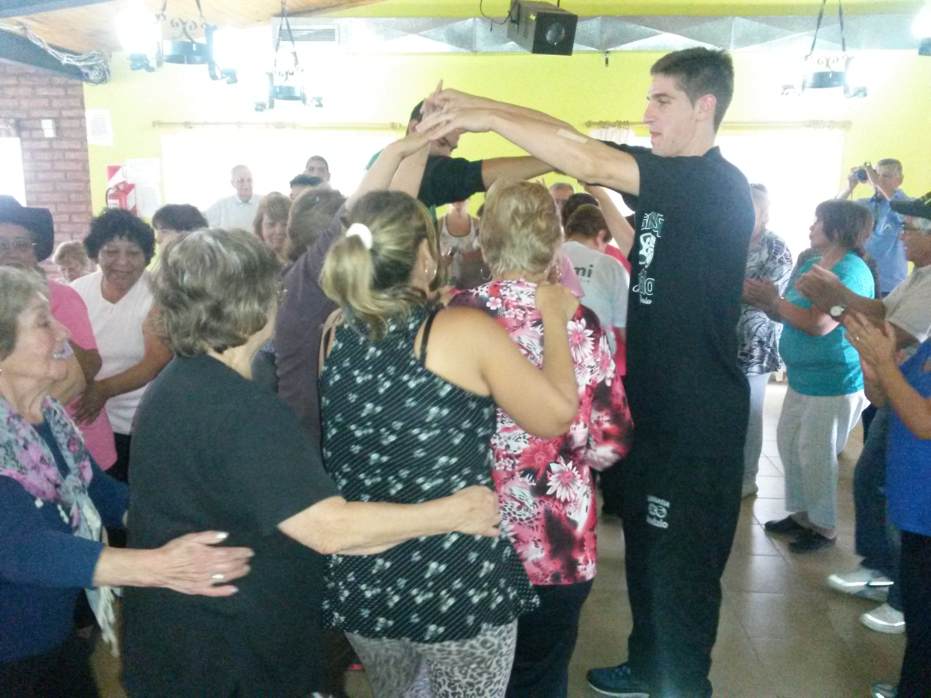 Gimnasia visitó colonia de vacaciones de adultos mayores