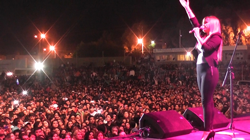 Más de 30 mil personas en la fiesta del aniversario