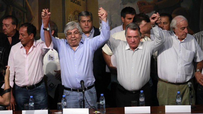 Moyano y Barrionuevo definen fecha del paro nacional