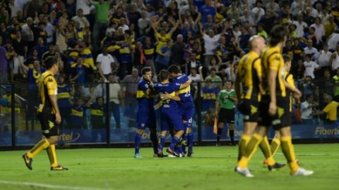 Boca venció a Olimpo y salió del fondo