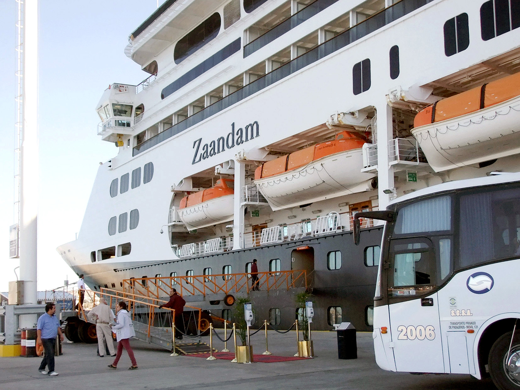 2.000 turistas llegan a Madryn en crucero