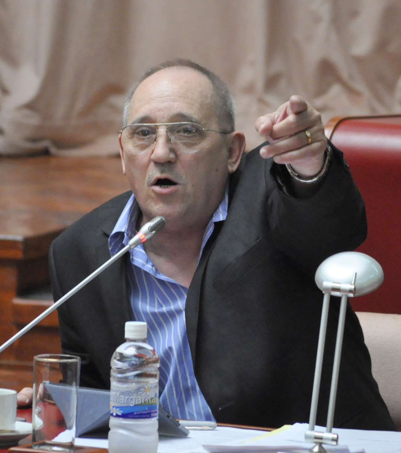 La UCR pide informe por $ 30 millones