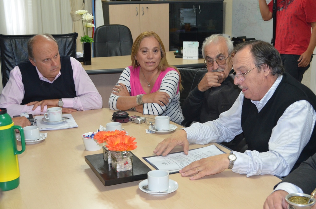Entregan resolución para construir la sede de la UCR
