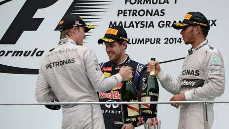 Fórmula Uno: 1-2 de Mercedes en Malaysia