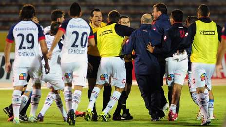 Ganó Lanús y San Lorenzo se complicó
