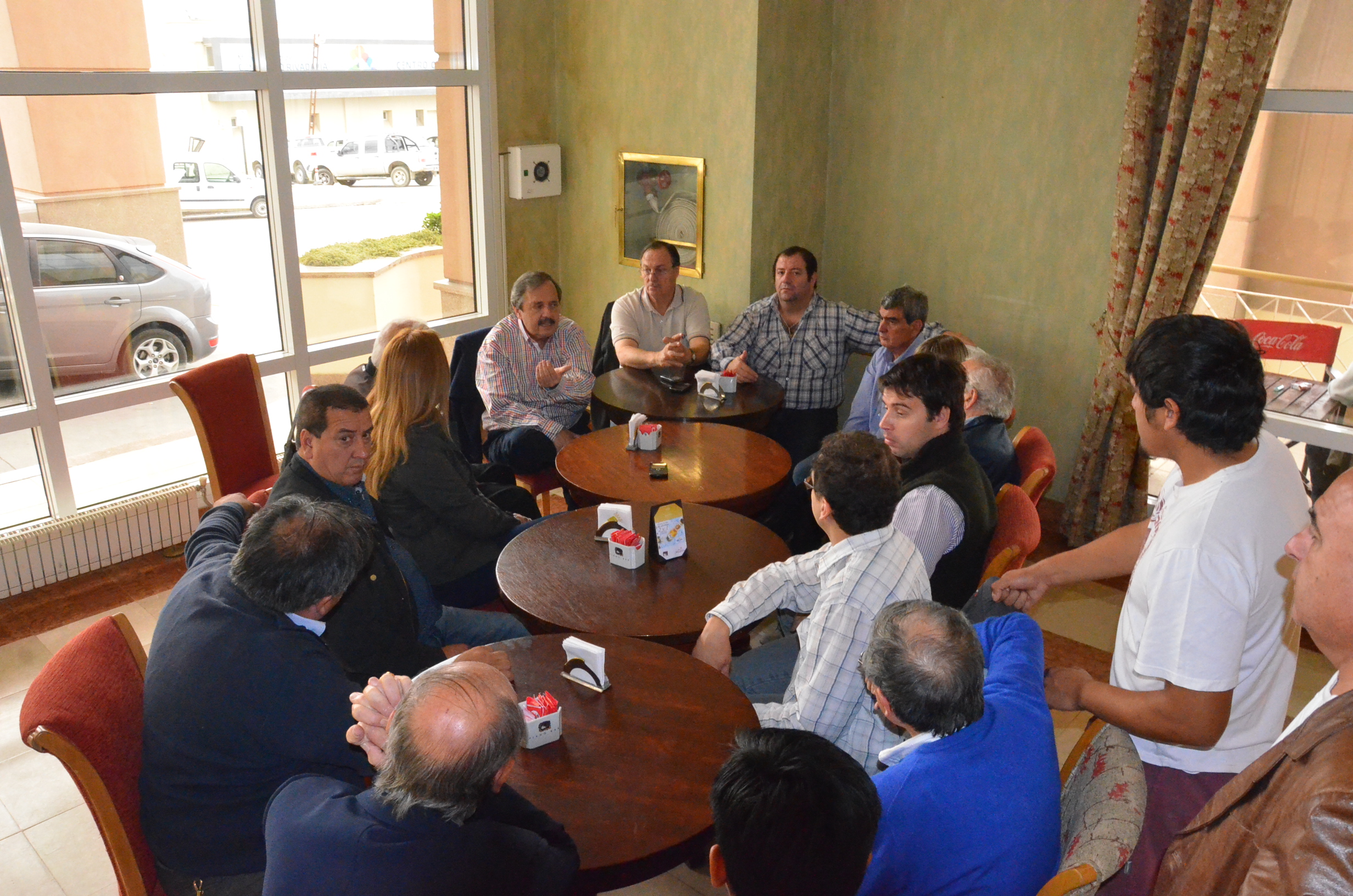 Alfonsín llegó a Comodoro y se reunió con militantes