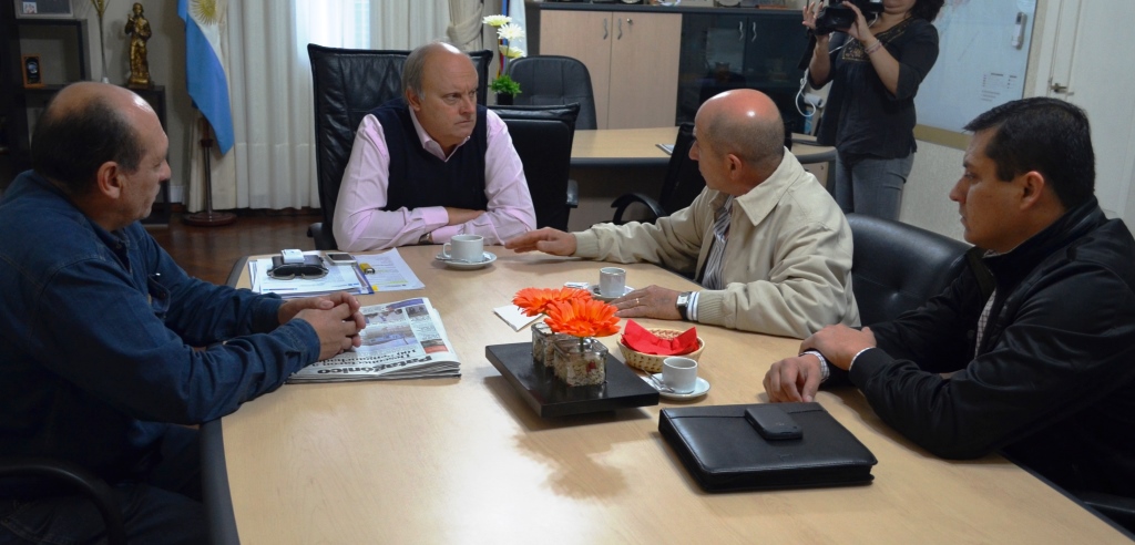 Di Pierro recibió a Petroleros Jerárquicos