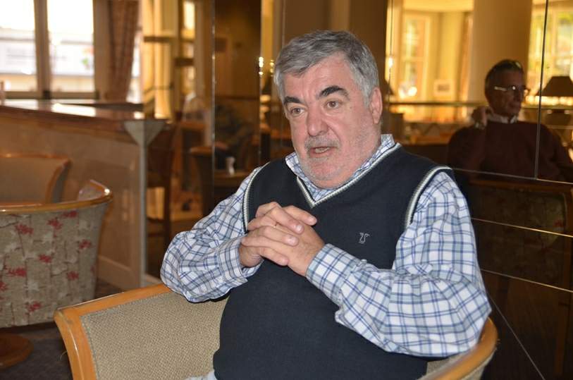 Das Neves reivindicó el contrato con PAE