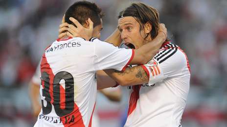 River superó a Lanús y respira Ramón