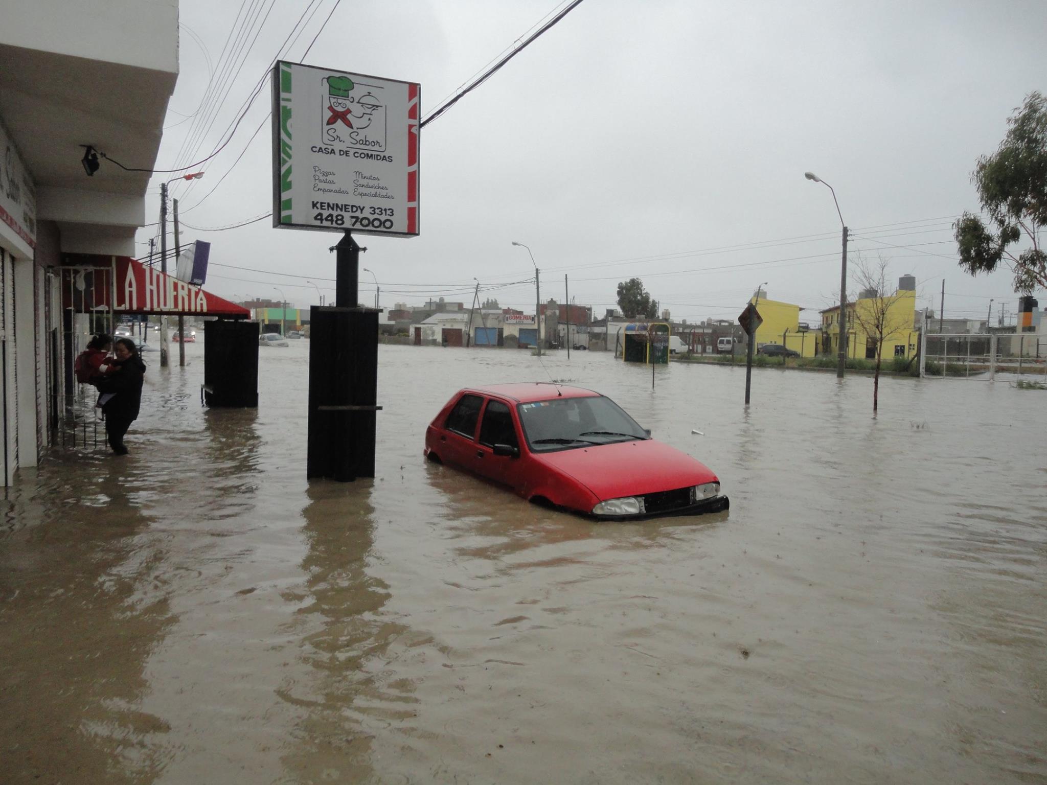 Caos por temporal de lluvia en la ciudad