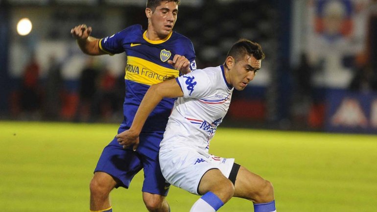 Riquelme salvó la noche de Boca