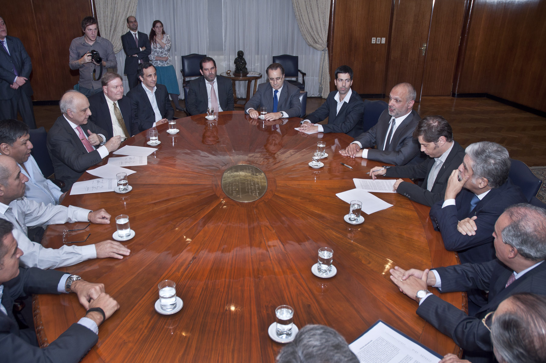 PAE pagará 200 millones al Estado Provincial