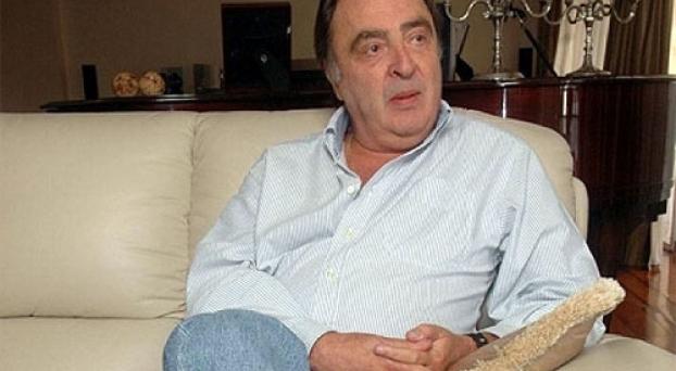 Fútbol para Todos: Se fue Araujo con carta a CFK