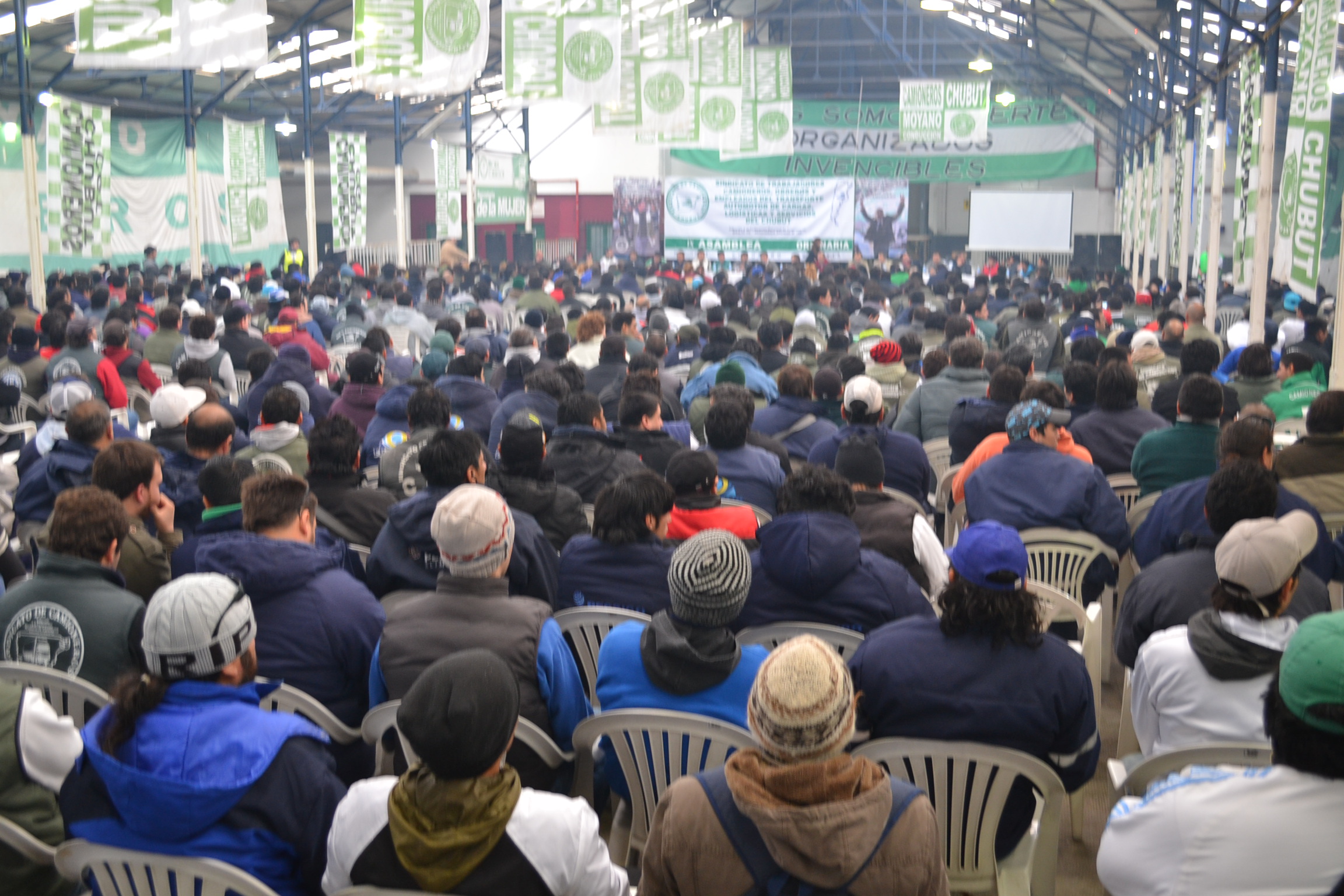 El miércoles se hará la asamblea de Camioneros