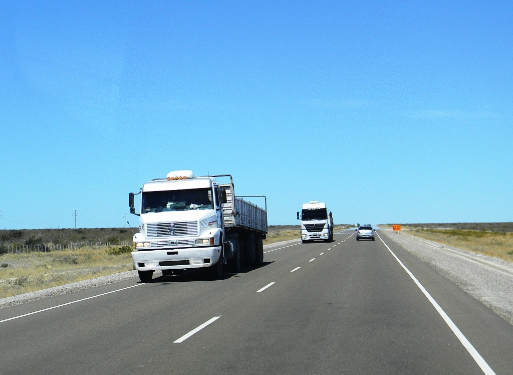 Habrá restricción de camiones por fin de semana largo